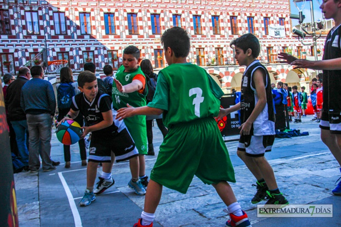 La Plaza Alta se convierte en una cancha de basket