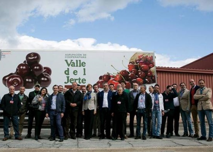 Monago y Cospedal reivindican el valor del campo extremeño