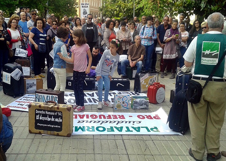 Más de 200 pacenses se solidarizan con el pueblo sirio