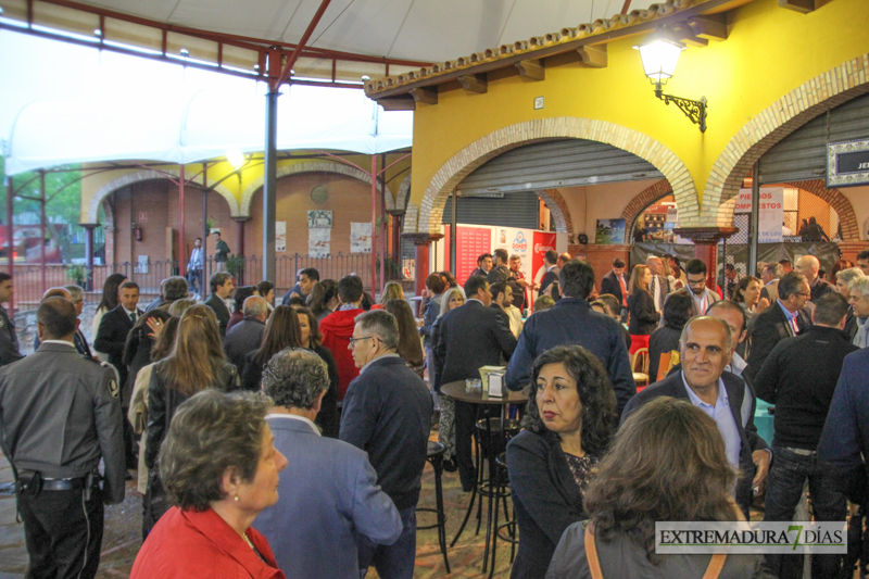 Ambiente en el Salón del Jamón de Jerez de los Caballeros