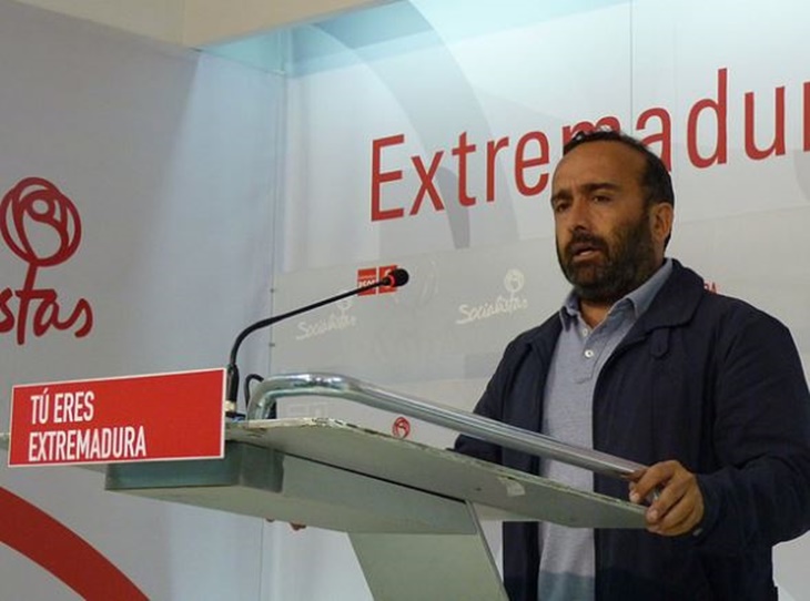 PSOE: &quot;No tenemos miedo al pacto Podemos-IU, porque el adversario es el PP”