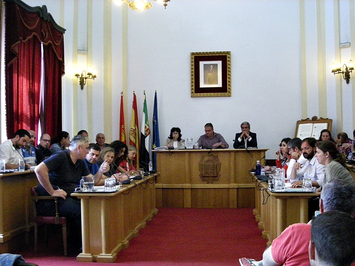Osuna saca adelante los presupuestos pese a “la falta de negociación”