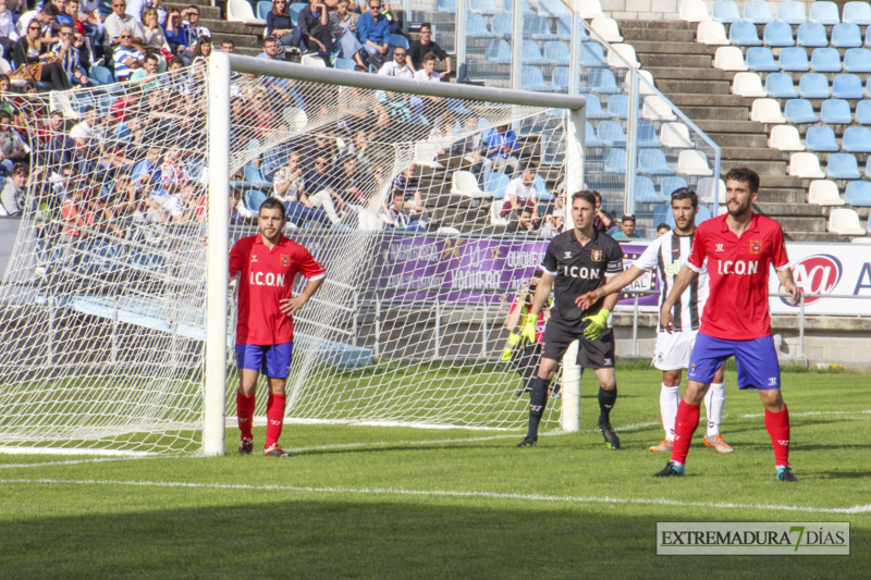 El CD Badajoz despierta de su sueño del ascenso