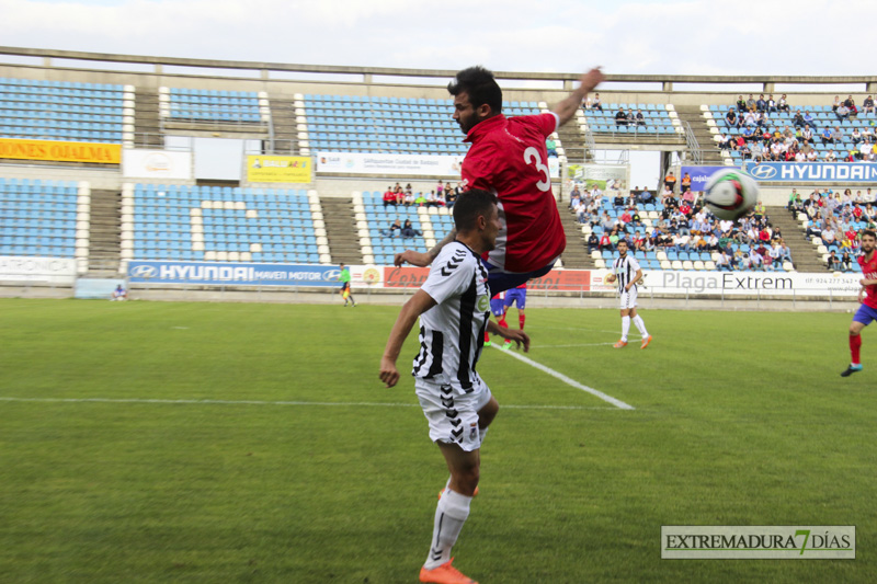 El CD Badajoz despierta de su sueño del ascenso