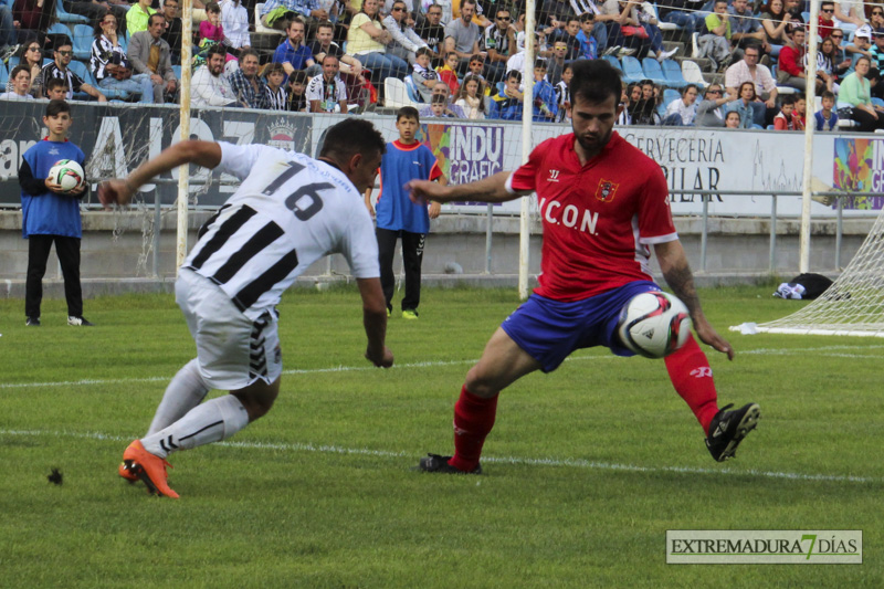 El CD Badajoz despierta de su sueño del ascenso