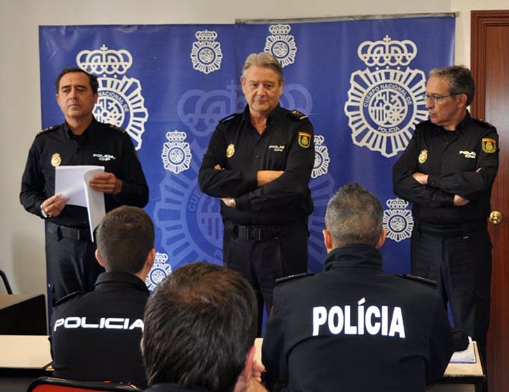 Una treintena de agentes se forman en investigación en delitos tecnológicos