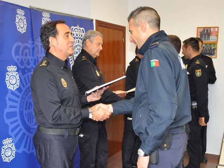 Una treintena de agentes se forman en investigación en delitos tecnológicos