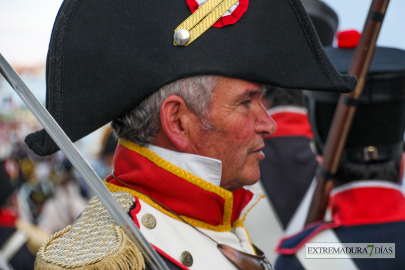 Arranca la Batalla de La Albuera con el desfile de regimientos y el teatro