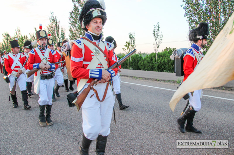 Arranca la Batalla de La Albuera con el desfile de regimientos y el teatro