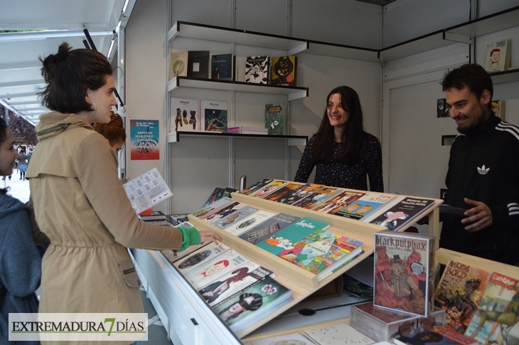 Imágenes de la inauguración de la  XXXV Feria del Libro de Badajoz