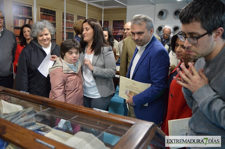 Imágenes de la inauguración de la  XXXV Feria del Libro de Badajoz