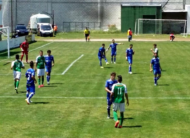 El Cacereño desciende a Tercera División