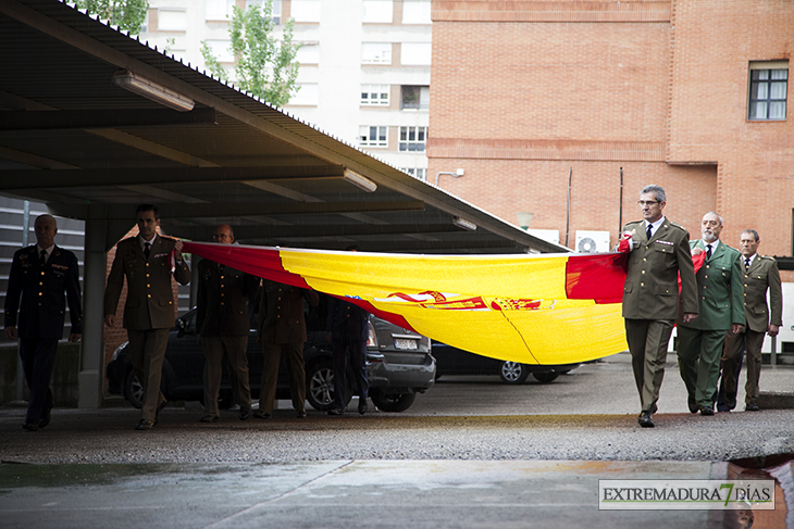 Imágenes del homenaje en Defensa a los Reservistas Voluntarios de Badajoz