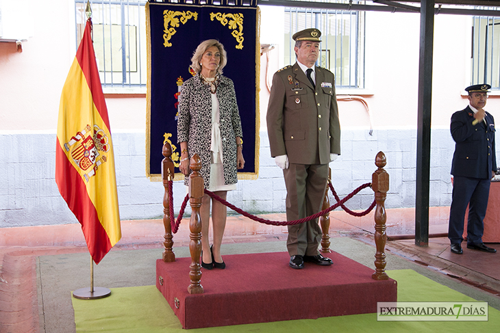 Imágenes del homenaje en Defensa a los Reservistas Voluntarios de Badajoz