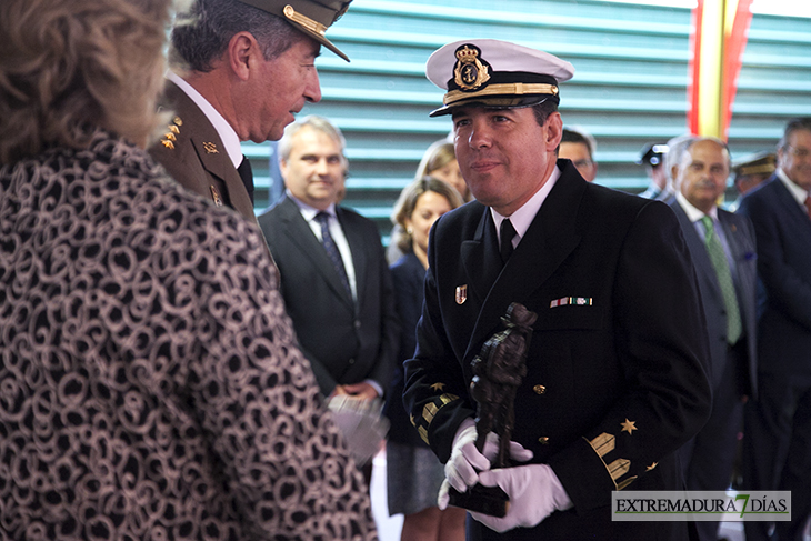 Imágenes del homenaje en Defensa a los Reservistas Voluntarios de Badajoz