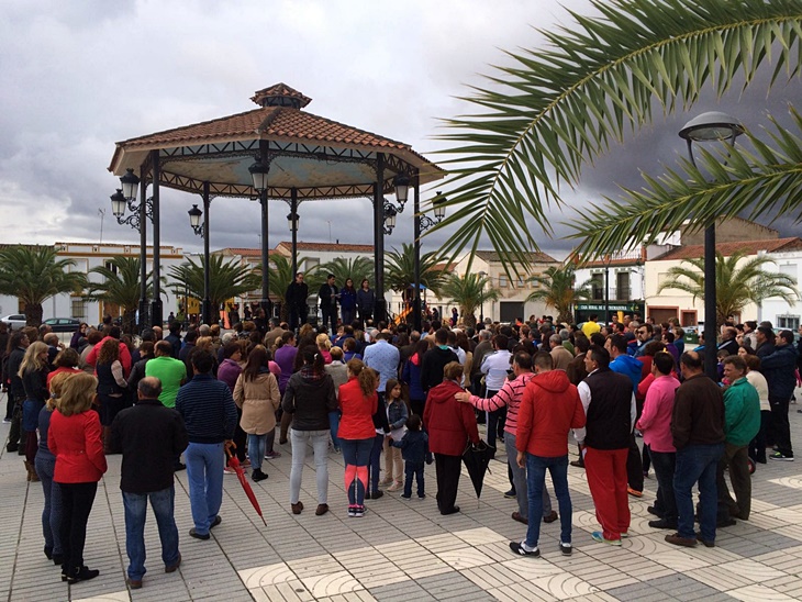 Concentración contra la subida de la tarifa del agua en Torremejía