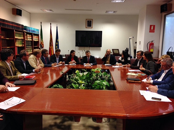 Navarro apuesta por "modernizar y dar más voz" a las cooperativas