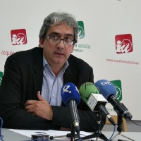 IU y Podemos inician sus negociaciones en Extremadura