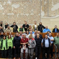40 alumnos de Aprendizext visitan la Asamblea extremeña