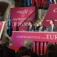 Vara destaca el papel de los jóvenes como vínculo con el futuro