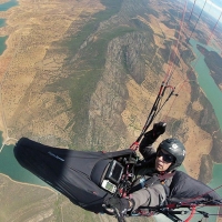 Zarza Capilla vuela en parapente