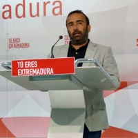 PSOE: “Rajoy se pasea por Extremadura sin conocer sus problemas”