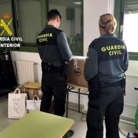 Guardia Civil devuelve el material informático robado en varios colegios