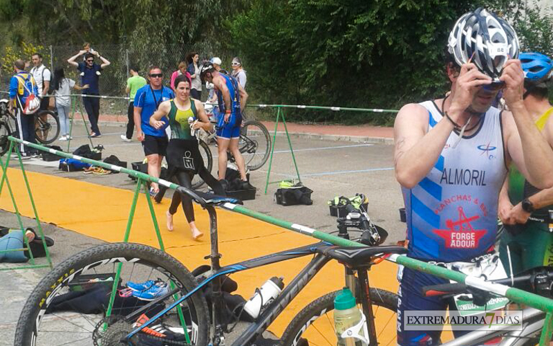Imágenes del IV Triatlon Costa Dulce de Orellana la Vieja