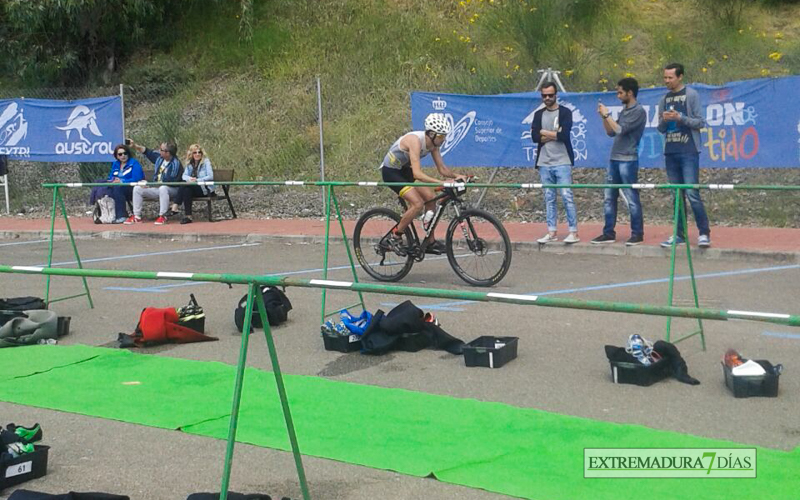 Imágenes del IV Triatlon Costa Dulce de Orellana la Vieja