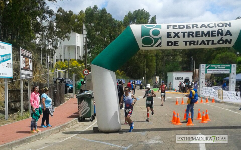 Imágenes del IV Triatlon Costa Dulce de Orellana la Vieja