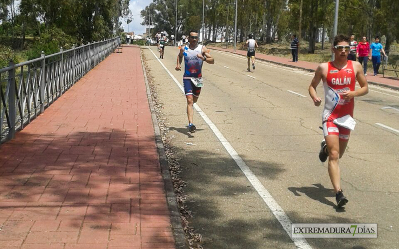 Imágenes del IV Triatlon Costa Dulce de Orellana la Vieja