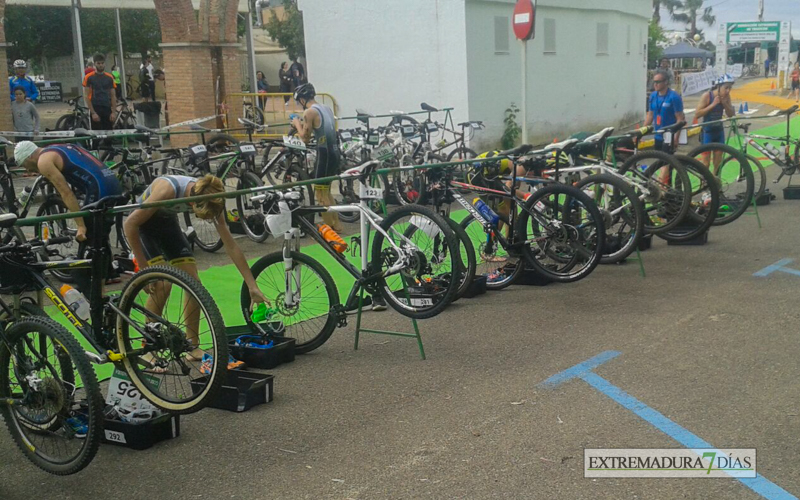 Imágenes del IV Triatlon Costa Dulce de Orellana la Vieja