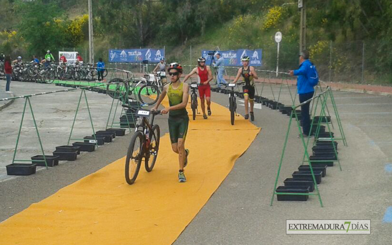 Imágenes del IV Triatlon Costa Dulce de Orellana la Vieja