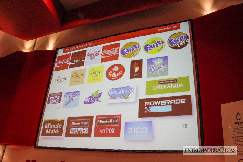 Coca Cola muestra sus nuevas instalaciones a la prensa y radio extremeñas