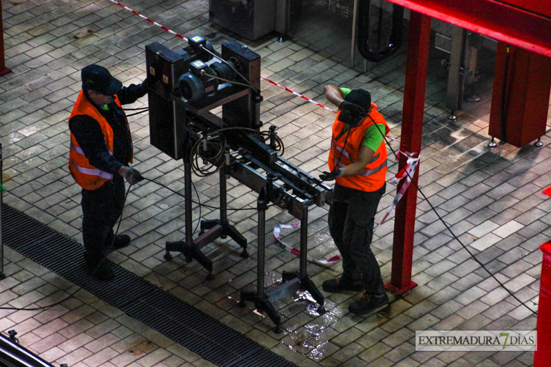 Coca Cola muestra sus nuevas instalaciones a la prensa y radio extremeñas