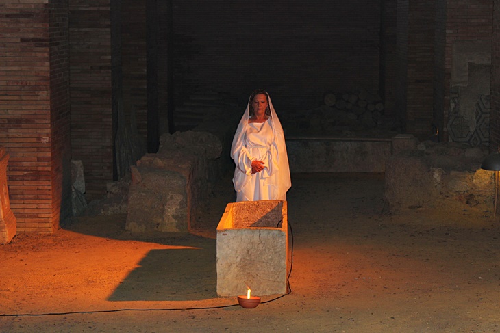 Imágenes de un funeral romano