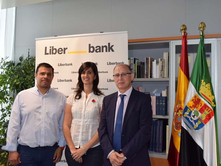 Firmado un acuerdo para apoyar las actividades del Año Santo Guadalupense