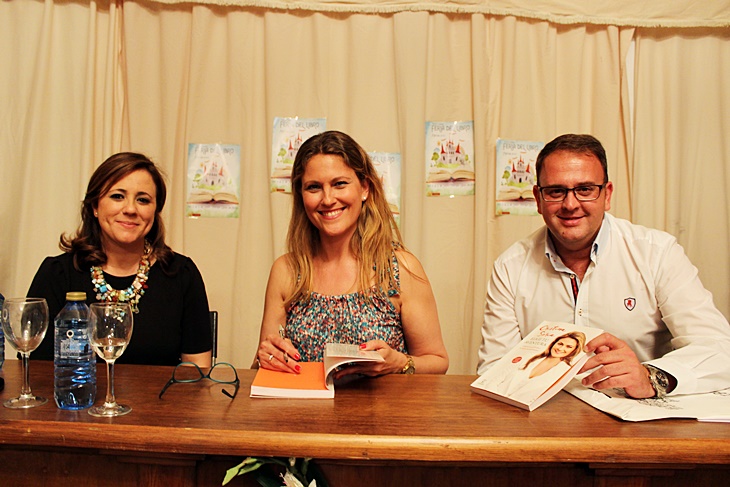 La escritora y coach Cristina Soria inaugura la Feria del Libro de Mérida