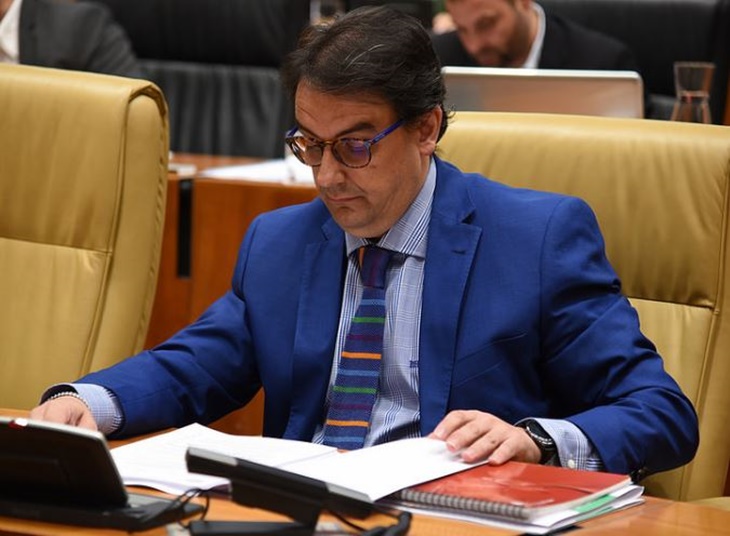 46.000 pacientes siguen sin cita desde la legislatura anterior