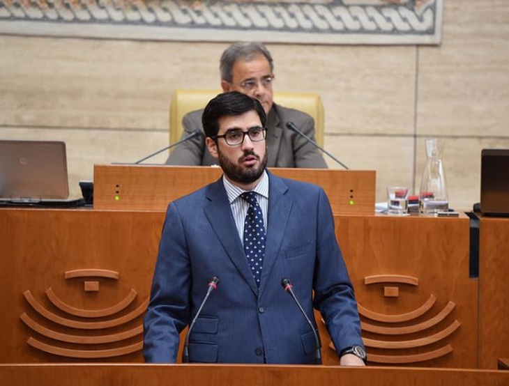 PSOE, C’s y Podemos se oponen al pago “inmediato” de las becas universitarias