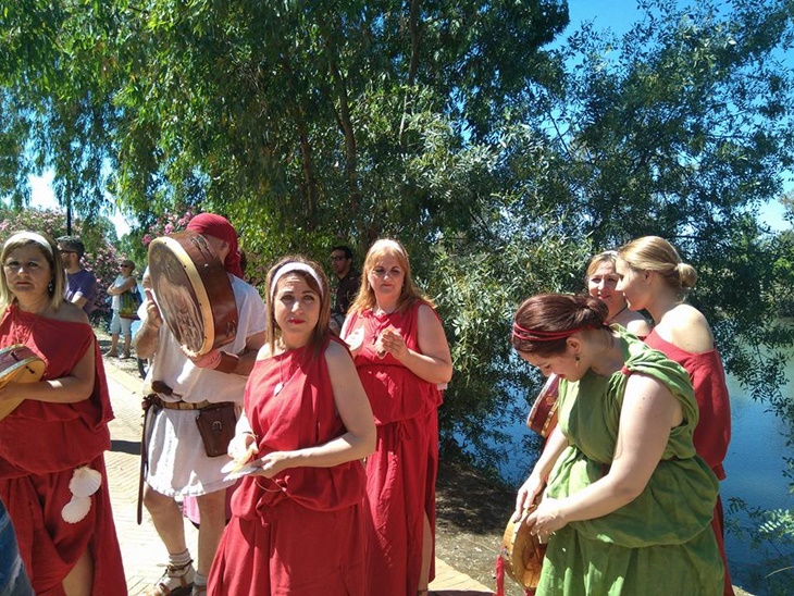 Imángenes de la recreación de lucha entre guerreros romanos