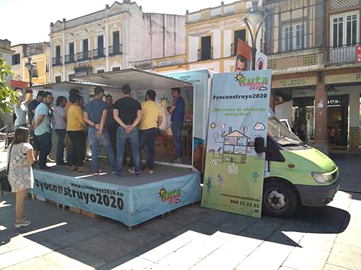 El proyecto europeo 'Ruta Construye 2020', presente en la Plaza de España