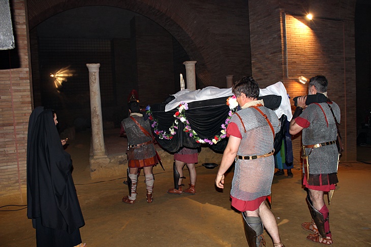 Imágenes de un funeral romano