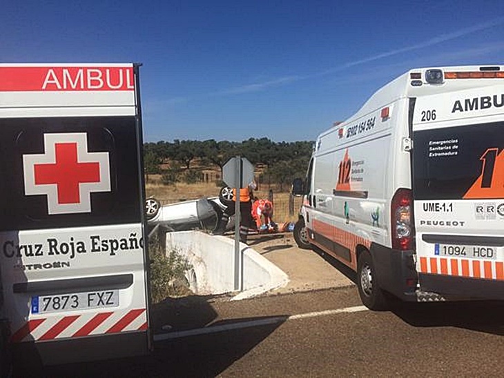 UGT apoya en sus reivindicaciones al sector del Transporte Sanitario extremeño