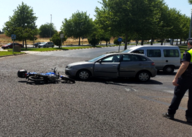 Dos motoristas heridos en dos accidentes de tráfico en Badajoz