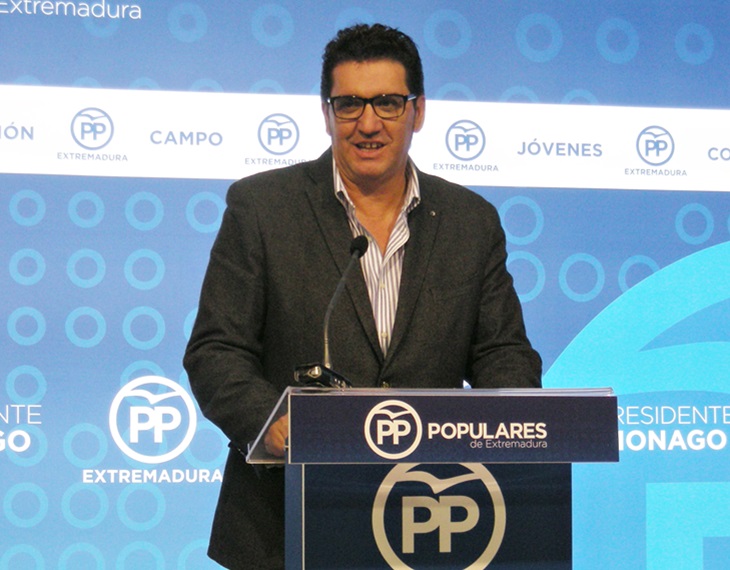 PP: "La Junta deja solos a los galardonados de Protección Civil"
