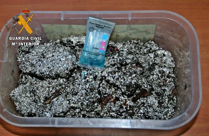 Un incendio destapa un laboratorio de cocaína en una casa rural