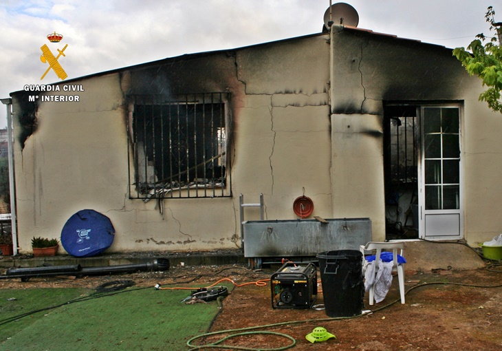 Un incendio destapa un laboratorio de cocaína en una casa rural