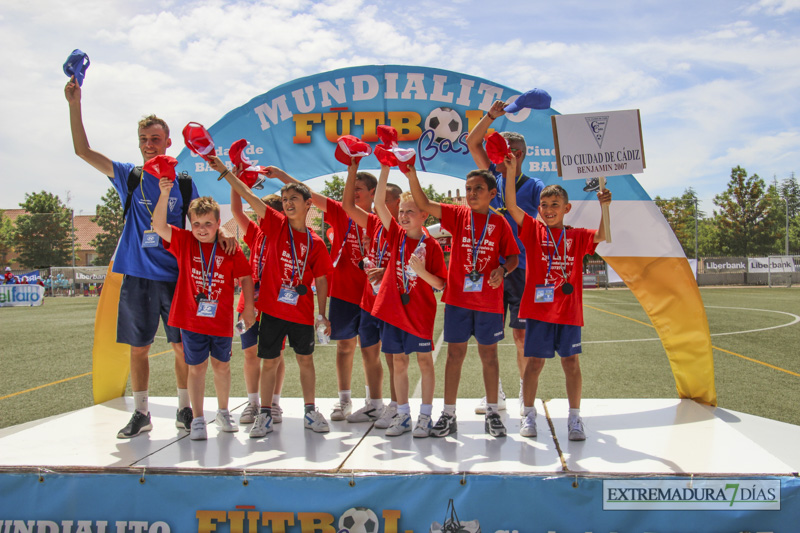 ¿Ha participado tu hijo/a en el Mundialito? encuéntral@ en nuestra galería