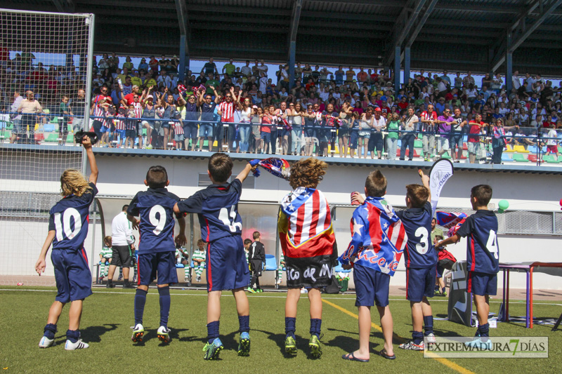 Imágenes de las finales y la entrega de trofeos del Mundialito